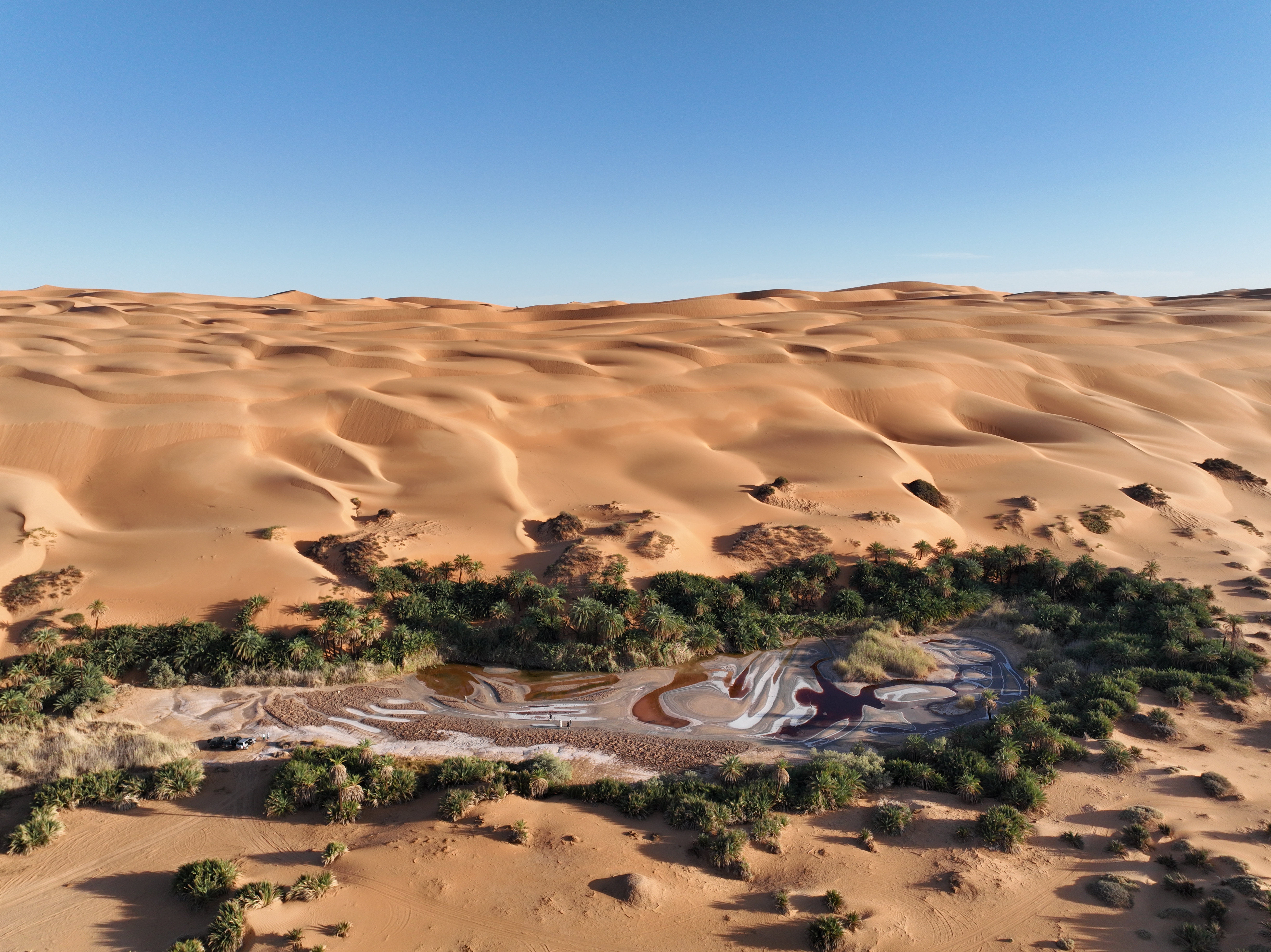 مشهد جوي أو إضافي لبحيرة طرونة